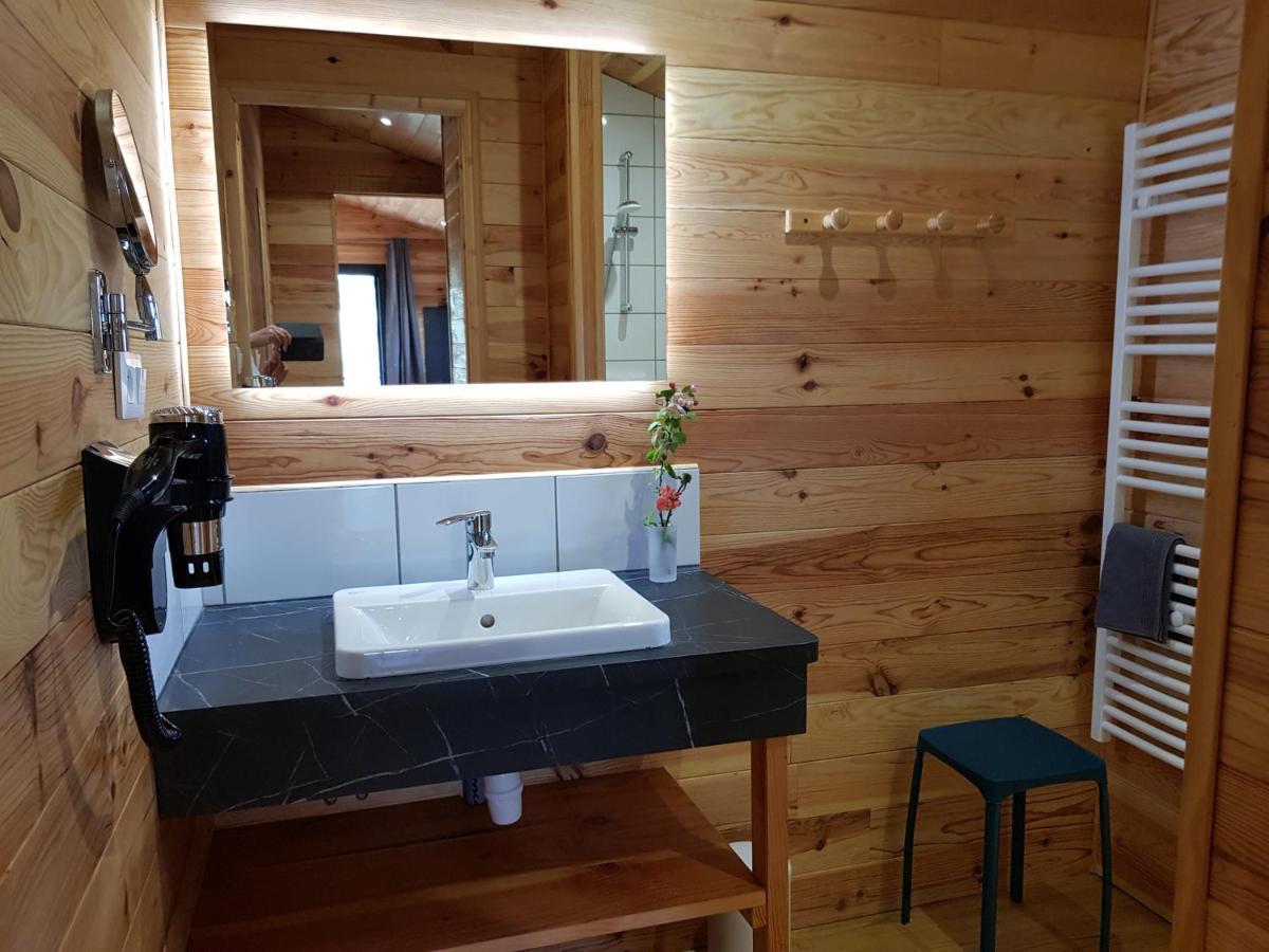La Cabane Du Jardin Bongheat Екстер'єр фото
